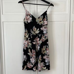 Soprano‎ Black Floral Mini Dress